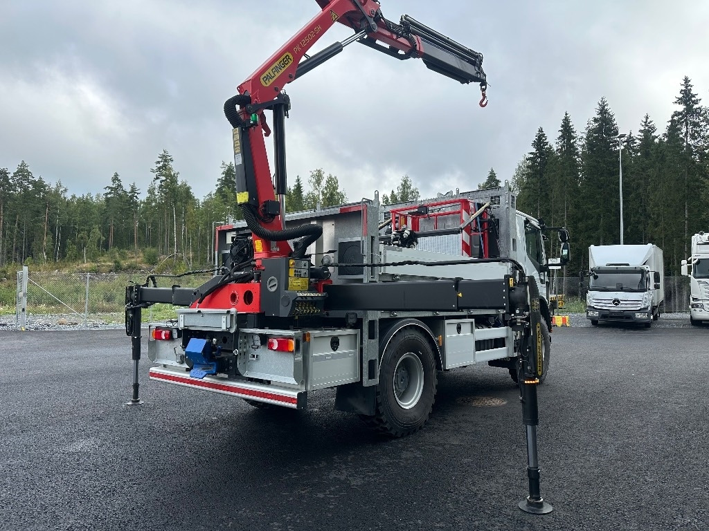 Iveco Eurocargo ML150E28 4x4 sähkölaitos varustein - Kamion s kranom: slika Iveco Eurocargo ML150E28 4x4 sähkölaitos varustein - Kamion s kranom Iveco Eurocargo ML150E28 4x4 sähkölaitos varustein - Kamion s kranom: slika Iveco Eurocargo ML150E28 4x4 sähkölaitos varustein - Kamion s kranom
