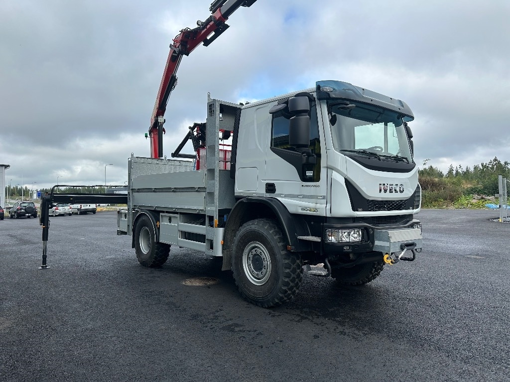 Iveco Eurocargo ML150E28 4x4 sähkölaitos varustein - Kamion s kranom: slika Iveco Eurocargo ML150E28 4x4 sähkölaitos varustein - Kamion s kranom Iveco Eurocargo ML150E28 4x4 sähkölaitos varustein - Kamion s kranom: slika Iveco Eurocargo ML150E28 4x4 sähkölaitos varustein - Kamion s kranom