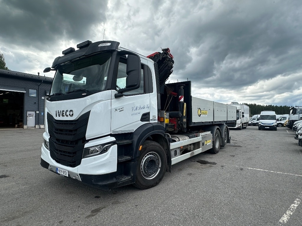 Iveco S-Way AD 260S48 - Kamion s kranom: slika Iveco S-Way AD 260S48 - Kamion s kranom Iveco S-Way AD 260S48 - Kamion s kranom: slika Iveco S-Way AD 260S48 - Kamion s kranom