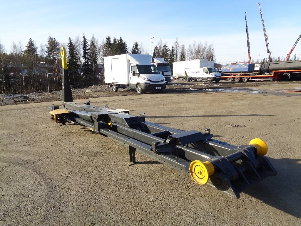 Jimeca Koukkulaite 25t - Kukasta dizalica/ Sustav s proklizavajućim upravljanjem: slika Jimeca Koukkulaite 25t - Kukasta dizalica/ Sustav s proklizavajućim upravljanjem Jimeca Koukkulaite 25t - Kukasta dizalica/ Sustav s proklizavajućim upravljanjem: slika Jimeca Koukkulaite 25t - Kukasta dizalica/ Sustav s proklizavajućim upravljanjem