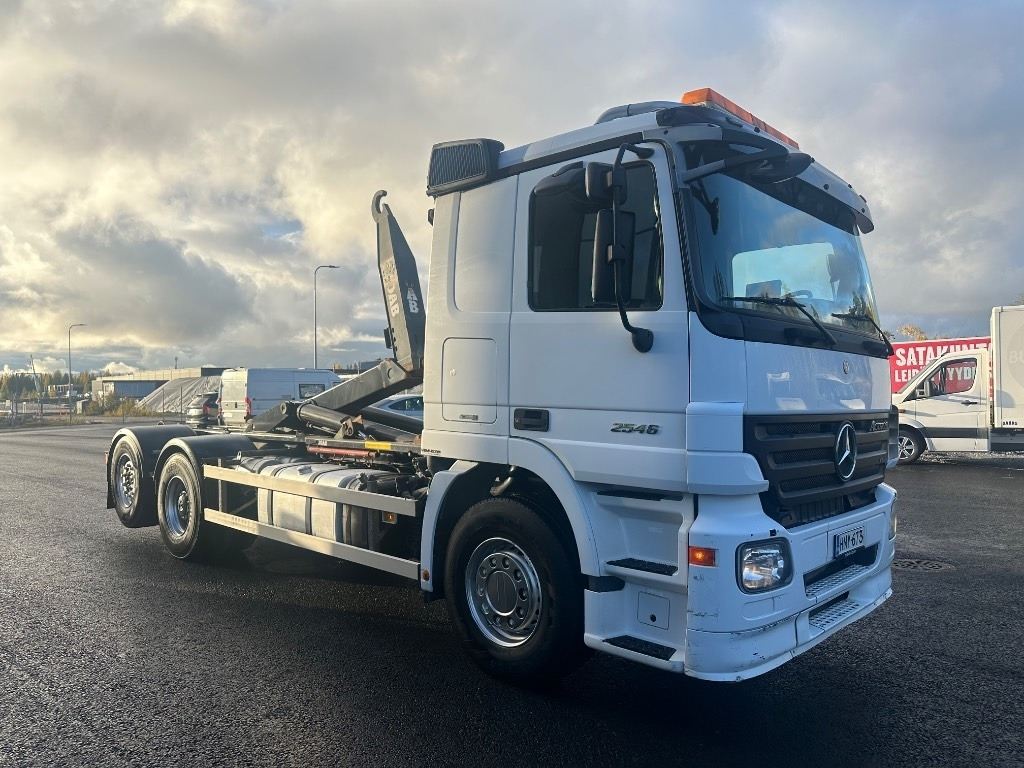 Mercedes-Benz Actros 2545 L 6x2 - Kamion s kukastom dizalicom: slika Mercedes-Benz Actros 2545 L 6x2 - Kamion s kukastom dizalicom Mercedes-Benz Actros 2545 L 6x2 - Kamion s kukastom dizalicom: slika Mercedes-Benz Actros 2545 L 6x2 - Kamion s kukastom dizalicom