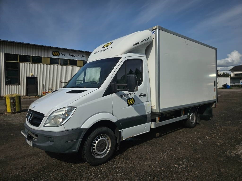 Mercedes-Benz Sprinter 316 CDI B-kortilla ajettava - Dostavno vozilo sa zatvorenim sandukom: slika Mercedes-Benz Sprinter 316 CDI B-kortilla ajettava - Dostavno vozilo sa zatvorenim sandukom Mercedes-Benz Sprinter 316 CDI B-kortilla ajettava - Dostavno vozilo sa zatvorenim sandukom: slika Mercedes-Benz Sprinter 316 CDI B-kortilla ajettava - Dostavno vozilo sa zatvorenim sandukom