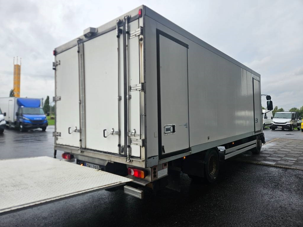 Renault Midlum 220 - Kamion hladnjača: slika Renault Midlum 220 - Kamion hladnjača Renault Midlum 220 - Kamion hladnjača: slika Renault Midlum 220 - Kamion hladnjača