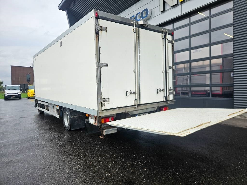 Renault Midlum 220 - Kamion hladnjača: slika Renault Midlum 220 - Kamion hladnjača Renault Midlum 220 - Kamion hladnjača: slika Renault Midlum 220 - Kamion hladnjača