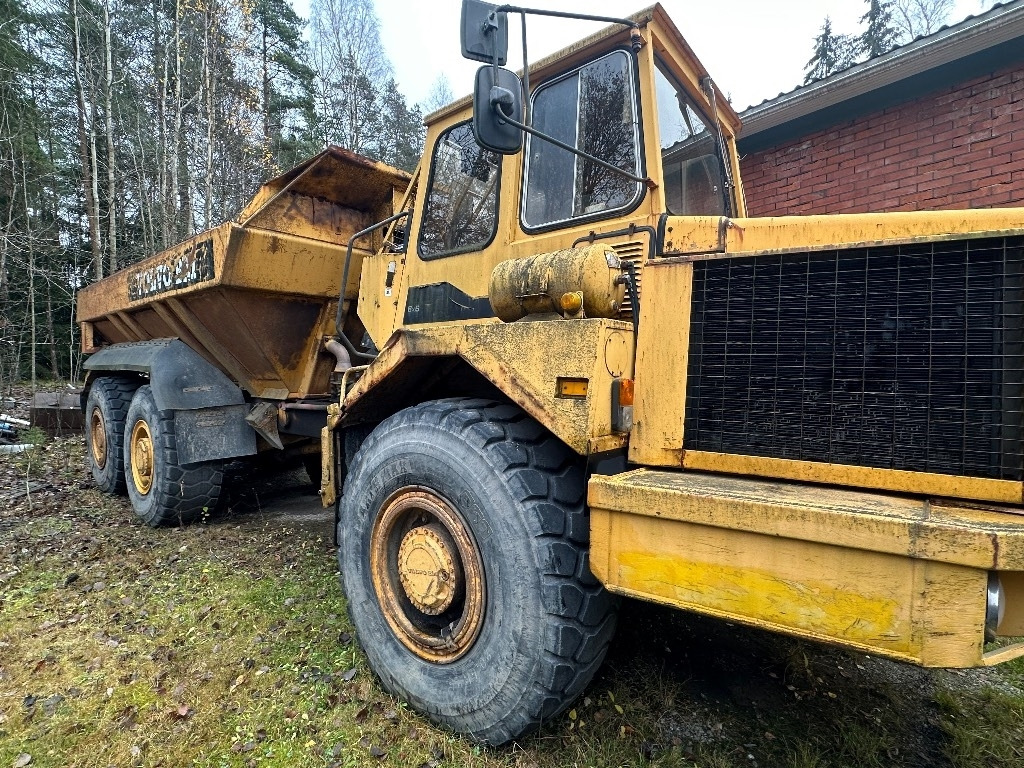 Volvo BM A25 6x6 - Zglobni istovarivač: slika Volvo BM A25 6x6 - Zglobni istovarivač Volvo BM A25 6x6 - Zglobni istovarivač: slika Volvo BM A25 6x6 - Zglobni istovarivač