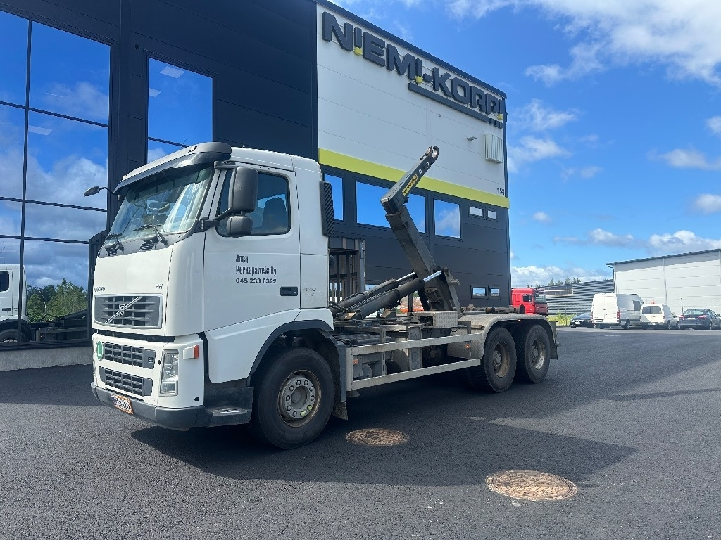 Volvo FH 440 6x4 - Kamion s kukastom dizalicom: slika Volvo FH 440 6x4 - Kamion s kukastom dizalicom Volvo FH 440 6x4 - Kamion s kukastom dizalicom: slika Volvo FH 440 6x4 - Kamion s kukastom dizalicom