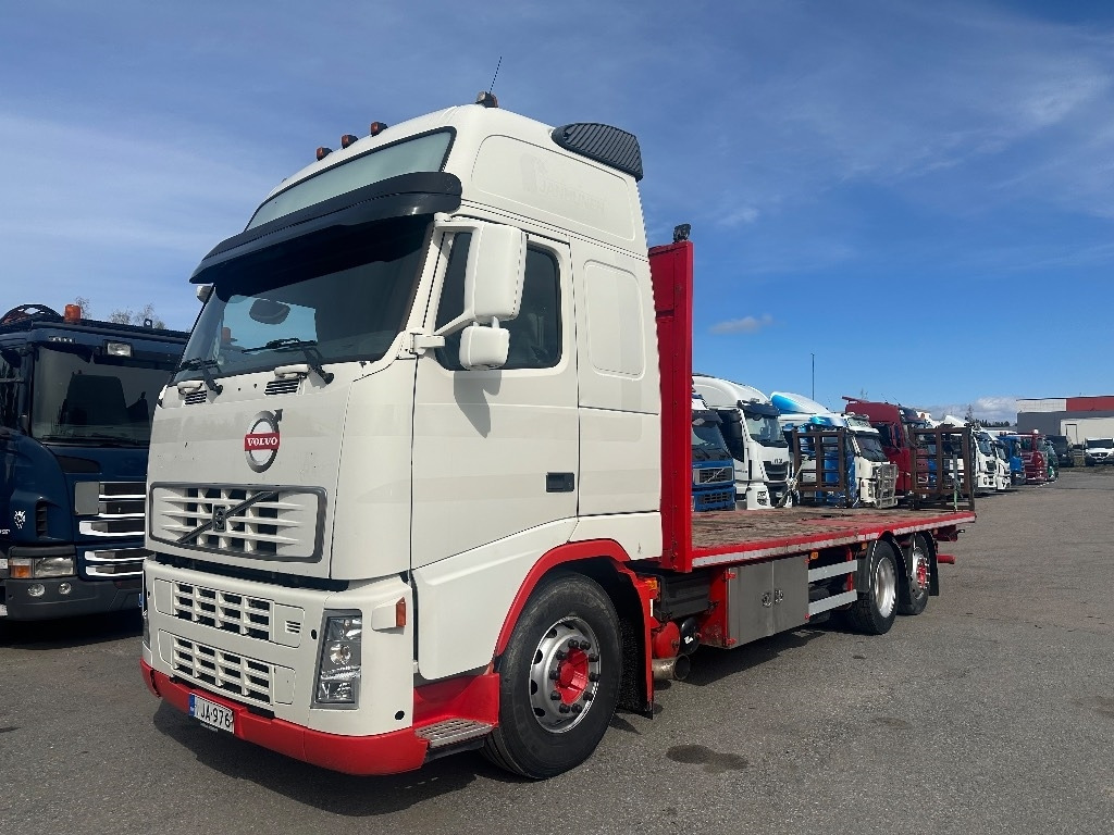 Volvo FH12 460 - Kamion s otvorenim sandukom: slika Volvo FH12 460 - Kamion s otvorenim sandukom Volvo FH12 460 - Kamion s otvorenim sandukom: slika Volvo FH12 460 - Kamion s otvorenim sandukom