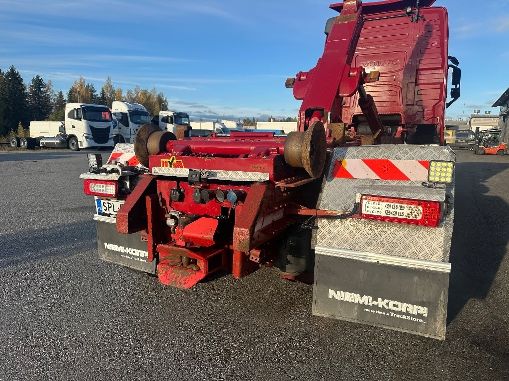 Volvo FH13 540 6x4 - Kamion s kukastom dizalicom: slika Volvo FH13 540 6x4 - Kamion s kukastom dizalicom Volvo FH13 540 6x4 - Kamion s kukastom dizalicom: slika Volvo FH13 540 6x4 - Kamion s kukastom dizalicom