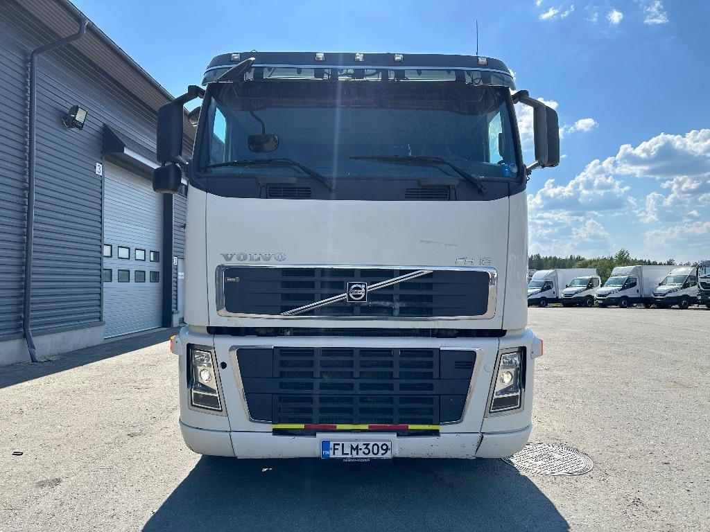 Volvo FH16 540 8x4*4 - Kamion s kabelskim sustavom: slika Volvo FH16 540 8x4*4 - Kamion s kabelskim sustavom Volvo FH16 540 8x4*4 - Kamion s kabelskim sustavom: slika Volvo FH16 540 8x4*4 - Kamion s kabelskim sustavom