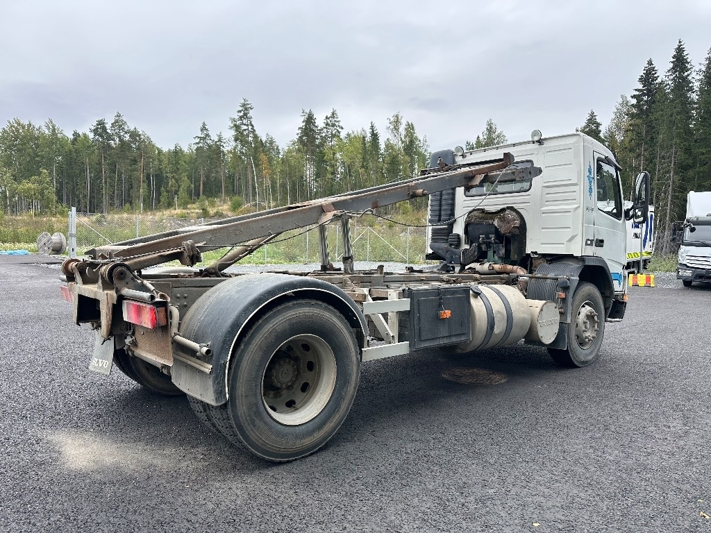 Volvo FM7 4x2 vaijerilaitteilla - Utovarivač s proklizavajućim upravljanjem: slika Volvo FM7 4x2 vaijerilaitteilla - Utovarivač s proklizavajućim upravljanjem Volvo FM7 4x2 vaijerilaitteilla - Utovarivač s proklizavajućim upravljanjem: slika Volvo FM7 4x2 vaijerilaitteilla - Utovarivač s proklizavajućim upravljanjem