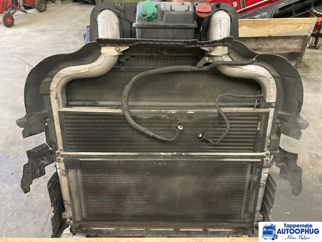 DAF Intercooler – DAF 2204691 - Međuhladnjak za Kamion: slika DAF Intercooler – DAF 2204691 - Međuhladnjak za Kamion DAF Intercooler – DAF 2204691 - Međuhladnjak za Kamion: slika DAF Intercooler – DAF 2204691 - Međuhladnjak za Kamion