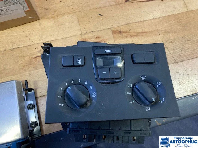 Scania ECU GMS P/N: 2148226 / 2559113 - Upravljačka jedinica (ECU) za Kamion: slika Scania ECU GMS P/N: 2148226 / 2559113 - Upravljačka jedinica (ECU) za Kamion Scania ECU GMS P/N: 2148226 / 2559113 - Upravljačka jedinica (ECU) za Kamion: slika Scania ECU GMS P/N: 2148226 / 2559113 - Upravljačka jedinica (ECU) za Kamion