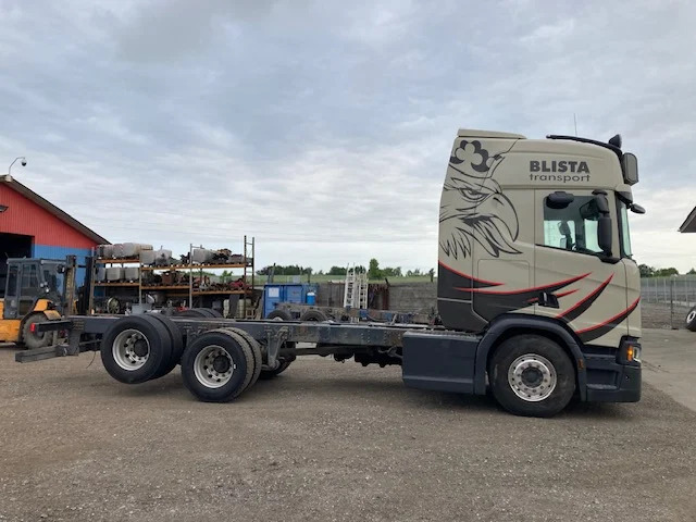 Scania R650 6X2 Retarder - Kamion-šasija: slika Scania R650 6X2 Retarder - Kamion-šasija Scania R650 6X2 Retarder - Kamion-šasija: slika Scania R650 6X2 Retarder - Kamion-šasija