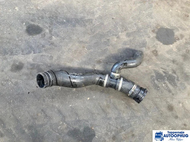 Scania køleslange – Scania 1817268 - Motor i dijelovi za Kamion: slika Scania køleslange – Scania 1817268 - Motor i dijelovi za Kamion Scania køleslange – Scania 1817268 - Motor i dijelovi za Kamion: slika Scania køleslange – Scania 1817268 - Motor i dijelovi za Kamion