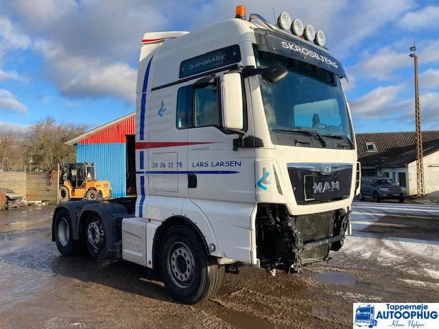 MAN TGX 26.500 - Tegljač: slika MAN TGX 26.500 - Tegljač MAN TGX 26.500 - Tegljač: slika MAN TGX 26.500 - Tegljač