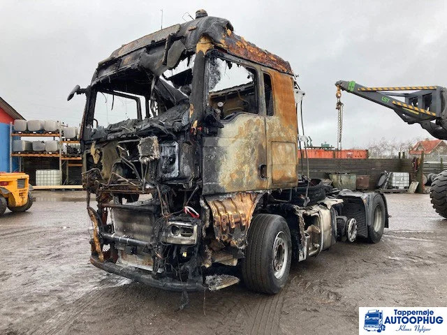 MAN TGX 26.510 Damage burnt - Tegljač: slika MAN TGX 26.510 Damage burnt - Tegljač MAN TGX 26.510 Damage burnt - Tegljač: slika MAN TGX 26.510 Damage burnt - Tegljač