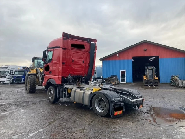 Mercedes Actros 1851 - Tegljač: slika Mercedes Actros 1851 - Tegljač Mercedes Actros 1851 - Tegljač: slika Mercedes Actros 1851 - Tegljač