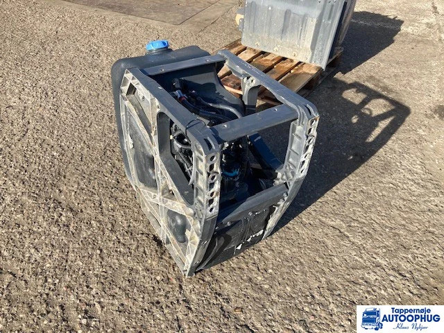 Volvo Adblue tank 21645367 – 23251720 - AdBlue spremnik za Kamion: slika Volvo Adblue tank 21645367 – 23251720 - AdBlue spremnik za Kamion Volvo Adblue tank 21645367 – 23251720 - AdBlue spremnik za Kamion: slika Volvo Adblue tank 21645367 – 23251720 - AdBlue spremnik za Kamion