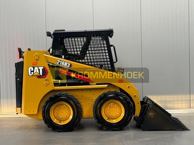 Caterpillar 216 B3 - Mini utovarivač: slika Caterpillar 216 B3 - Mini utovarivač Caterpillar 216 B3 - Mini utovarivač: slika Caterpillar 216 B3 - Mini utovarivač