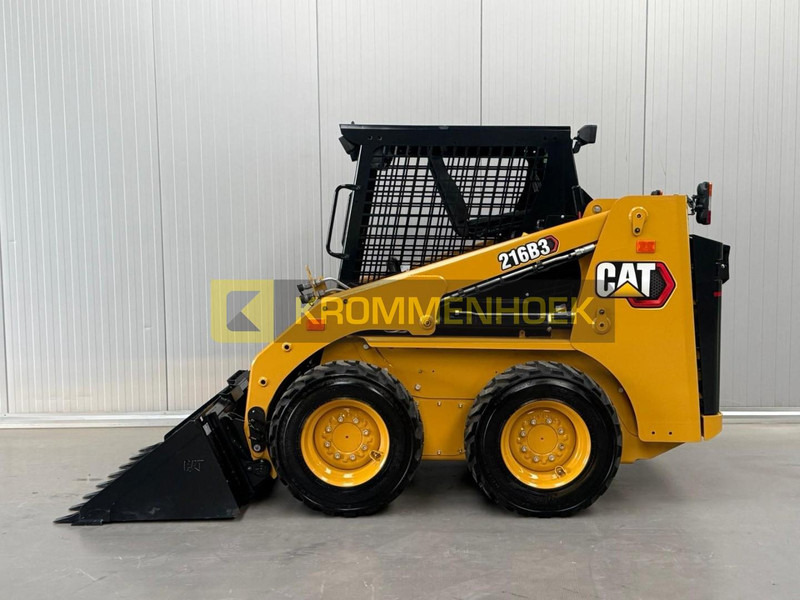 Caterpillar 216 B3 - Mini utovarivač: slika Caterpillar 216 B3 - Mini utovarivač Caterpillar 216 B3 - Mini utovarivač: slika Caterpillar 216 B3 - Mini utovarivač