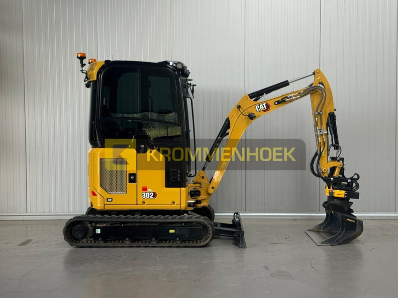 Caterpillar 302 CR Vol opties !! Engcon Draaikantelstuk - Mini bager: slika Caterpillar 302 CR Vol opties !! Engcon Draaikantelstuk - Mini bager Caterpillar 302 CR Vol opties !! Engcon Draaikantelstuk - Mini bager: slika Caterpillar 302 CR Vol opties !! Engcon Draaikantelstuk - Mini bager