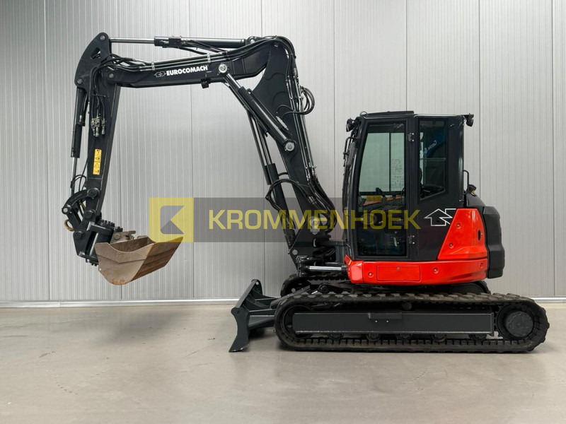 Eurocomach ES 100 TR Powertilt - Mini bager: slika Eurocomach ES 100 TR Powertilt - Mini bager Eurocomach ES 100 TR Powertilt - Mini bager: slika Eurocomach ES 100 TR Powertilt - Mini bager