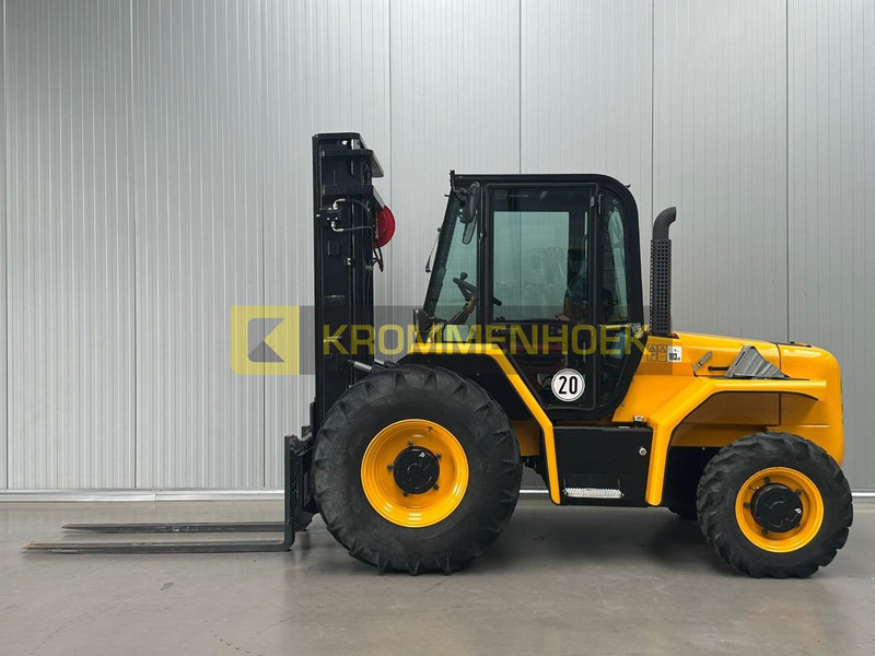 JCB 940 - Viličar za teške terene: slika JCB 940 - Viličar za teške terene JCB 940 - Viličar za teške terene: slika JCB 940 - Viličar za teške terene