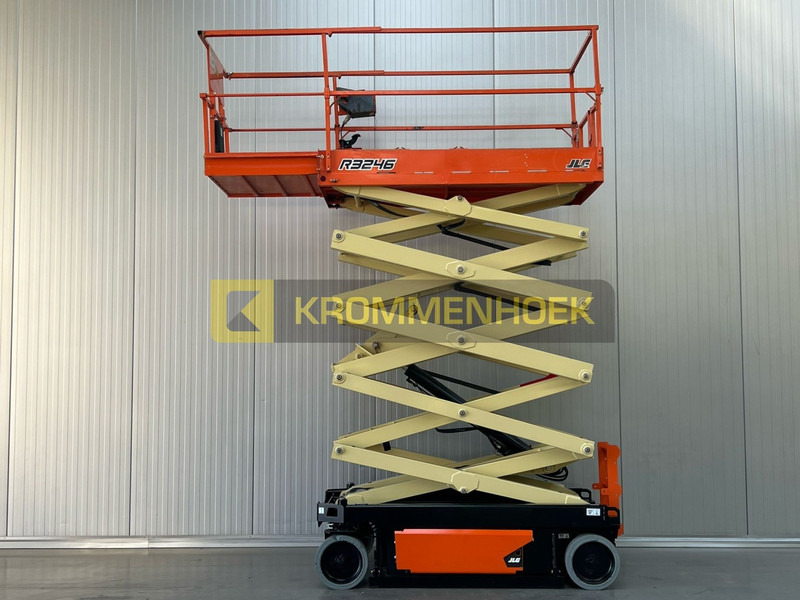 JLG R 3246 - Škarasta podizna platforma: slika JLG R 3246 - Škarasta podizna platforma JLG R 3246 - Škarasta podizna platforma: slika JLG R 3246 - Škarasta podizna platforma
