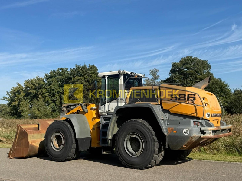 Liebherr L 586 Xpower - Utovarivač na kotačima: slika Liebherr L 586 Xpower - Utovarivač na kotačima Liebherr L 586 Xpower - Utovarivač na kotačima: slika Liebherr L 586 Xpower - Utovarivač na kotačima