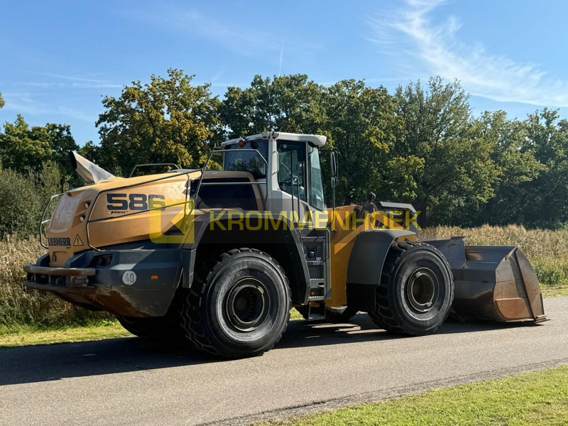 Liebherr L 586 Xpower - Utovarivač na kotačima: slika Liebherr L 586 Xpower - Utovarivač na kotačima Liebherr L 586 Xpower - Utovarivač na kotačima: slika Liebherr L 586 Xpower - Utovarivač na kotačima