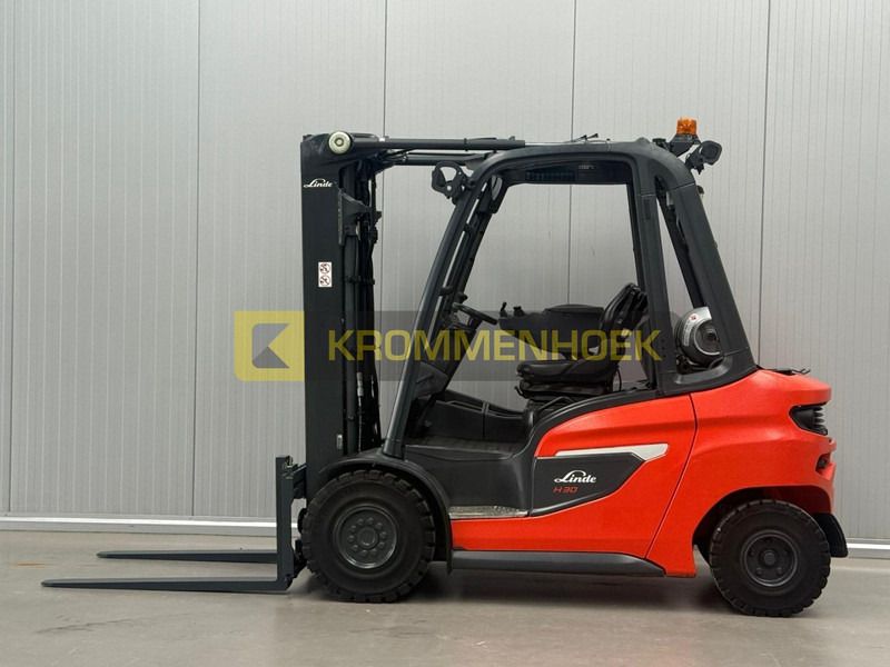 Linde H 30 T - Plinski viličar: slika Linde H 30 T - Plinski viličar Linde H 30 T - Plinski viličar: slika Linde H 30 T - Plinski viličar