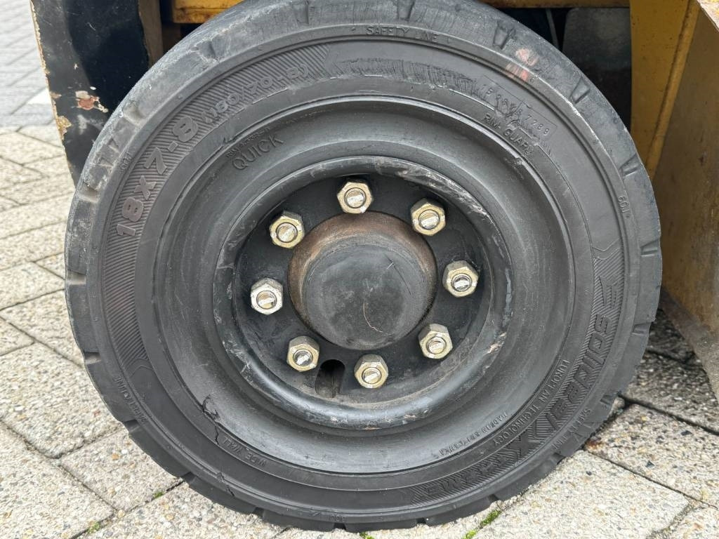 Električni viličar CAT EP25K, forklift, 2009!!: slika Električni viličar CAT EP25K, forklift, 2009!! Električni viličar CAT EP25K, forklift, 2009!!: slika Električni viličar CAT EP25K, forklift, 2009!!