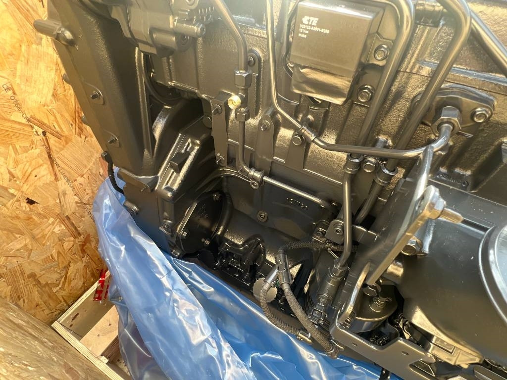 CNH Moteur - FPT Cursor 9 - F2CFE613G - Motor za Poljoprivredni strojevi: slika CNH Moteur - FPT Cursor 9 - F2CFE613G - Motor za Poljoprivredni strojevi CNH Moteur - FPT Cursor 9 - F2CFE613G - Motor za Poljoprivredni strojevi: slika CNH Moteur - FPT Cursor 9 - F2CFE613G - Motor za Poljoprivredni strojevi