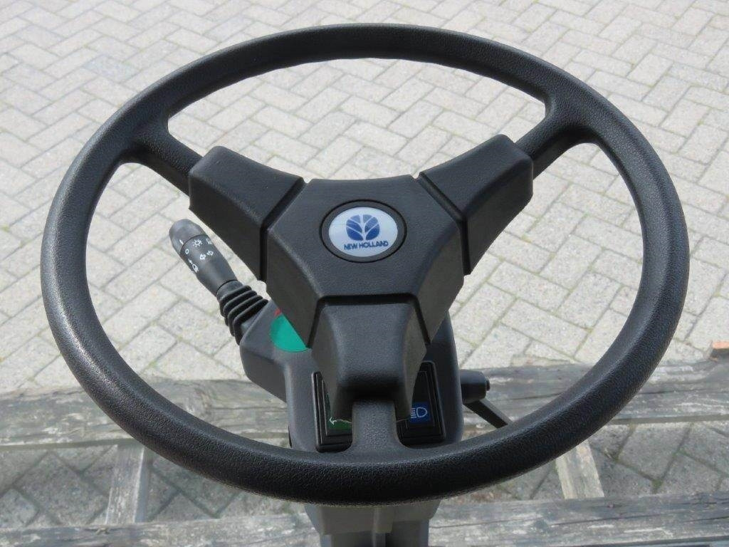 Zakup New Holland TX  New Holland TX: slika Zakup New Holland TX  New Holland TX