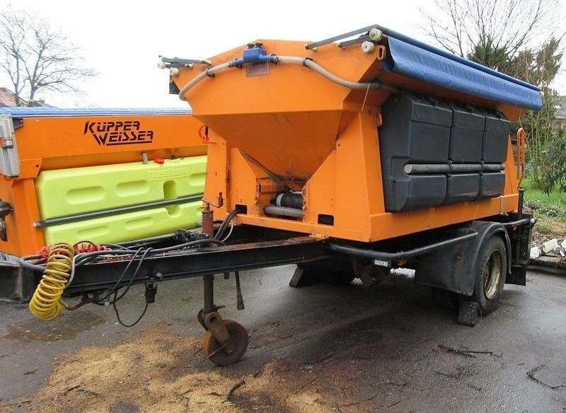 Schmidt Przyczepka 3,5m3 - Posipač pijeska/ Soli: slika Schmidt Przyczepka 3,5m3 - Posipač pijeska/ Soli Schmidt Przyczepka 3,5m3 - Posipač pijeska/ Soli: slika Schmidt Przyczepka 3,5m3 - Posipač pijeska/ Soli