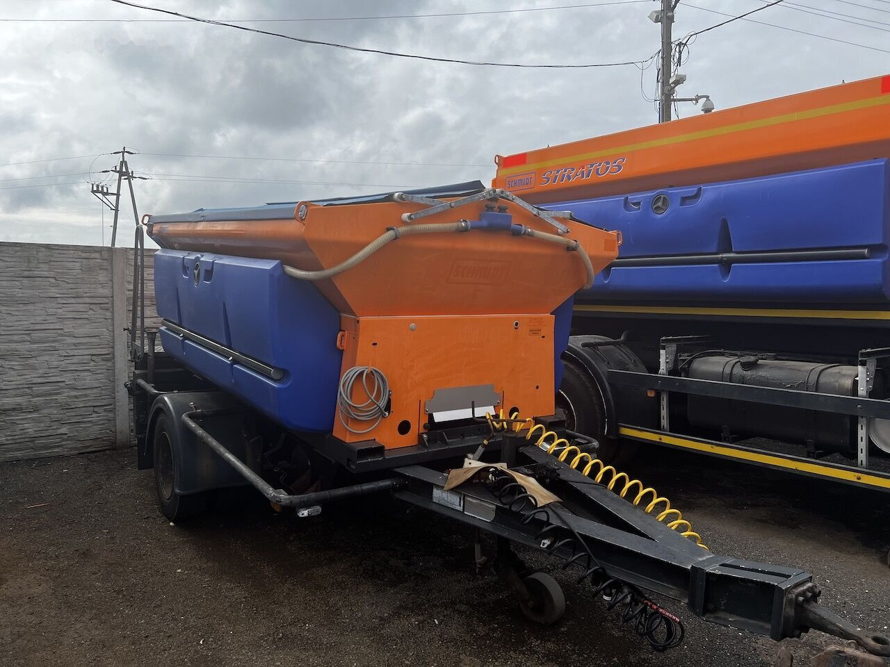 Schmidt Przyczepka 3,5m3 - Posipač pijeska/ Soli: slika Schmidt Przyczepka 3,5m3 - Posipač pijeska/ Soli Schmidt Przyczepka 3,5m3 - Posipač pijeska/ Soli: slika Schmidt Przyczepka 3,5m3 - Posipač pijeska/ Soli