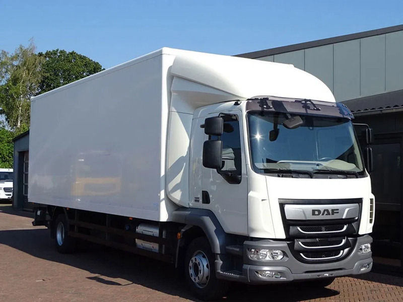 DAF LF 260 16 TON SLEEPER BOX 720X250X244 LBW 1.5 T - Kamion sandučar: slika DAF LF 260 16 TON SLEEPER BOX 720X250X244 LBW 1.5 T - Kamion sandučar DAF LF 260 16 TON SLEEPER BOX 720X250X244 LBW 1.5 T - Kamion sandučar: slika DAF LF 260 16 TON SLEEPER BOX 720X250X244 LBW 1.5 T - Kamion sandučar