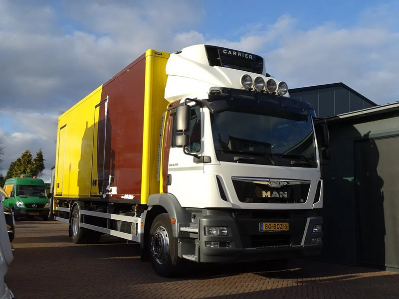 MAN TGM 18.250 E6 CARR SUP 750 CAM LBW 2 TON LOADCAP 10 TON - Izotermni kamion: slika MAN TGM 18.250 E6 CARR SUP 750 CAM LBW 2 TON LOADCAP 10 TON - Izotermni kamion MAN TGM 18.250 E6 CARR SUP 750 CAM LBW 2 TON LOADCAP 10 TON - Izotermni kamion: slika MAN TGM 18.250 E6 CARR SUP 750 CAM LBW 2 TON LOADCAP 10 TON - Izotermni kamion