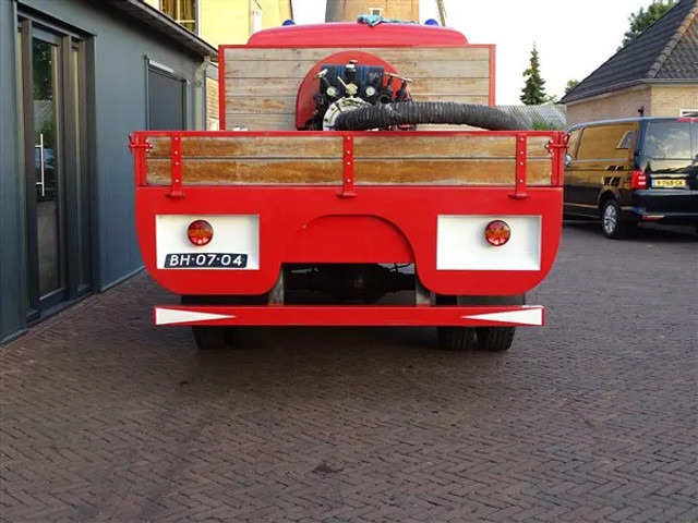 Mercedes-Benz LP 1117 4x4 TURBO Motor Brandweerauto VW motor met Waterpomp in openlaadbak - Vatrogasno vozilo: slika Mercedes-Benz LP 1117 4x4 TURBO Motor Brandweerauto VW motor met Waterpomp in openlaadbak - Vatrogasno vozilo Mercedes-Benz LP 1117 4x4 TURBO Motor Brandweerauto VW motor met Waterpomp in openlaadbak - Vatrogasno vozilo: slika Mercedes-Benz LP 1117 4x4 TURBO Motor Brandweerauto VW motor met Waterpomp in openlaadbak - Vatrogasno vozilo