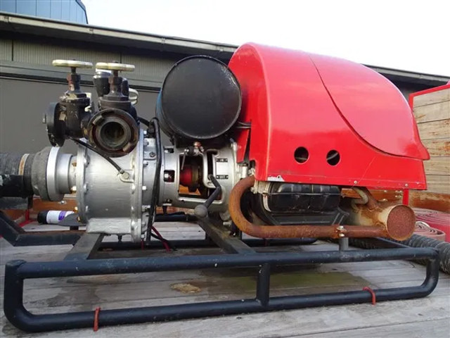 Mercedes-Benz LP 1117 4x4 TURBO Motor Brandweerauto VW motor met Waterpomp in openlaadbak - Vatrogasno vozilo: slika Mercedes-Benz LP 1117 4x4 TURBO Motor Brandweerauto VW motor met Waterpomp in openlaadbak - Vatrogasno vozilo Mercedes-Benz LP 1117 4x4 TURBO Motor Brandweerauto VW motor met Waterpomp in openlaadbak - Vatrogasno vozilo: slika Mercedes-Benz LP 1117 4x4 TURBO Motor Brandweerauto VW motor met Waterpomp in openlaadbak - Vatrogasno vozilo