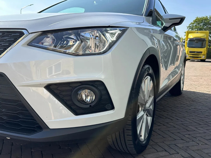 SEAT Arona 1.0 TSI Style Business Intense Dealeronderhouden Cruise Clima Navi Camera Parkeersensoren Lmv - Hatchback: slika SEAT Arona 1.0 TSI Style Business Intense Dealeronderhouden Cruise Clima Navi Camera Parkeersensoren Lmv - Hatchback SEAT Arona 1.0 TSI Style Business Intense Dealeronderhouden Cruise Clima Navi Camera Parkeersensoren Lmv - Hatchback: slika SEAT Arona 1.0 TSI Style Business Intense Dealeronderhouden Cruise Clima Navi Camera Parkeersensoren Lmv - Hatchback