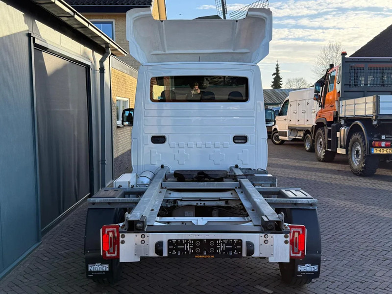 Volkswagen Crafter 2.0 TDI 180PK Be Trekker DSG Airco - Tegljač: slika Volkswagen Crafter 2.0 TDI 180PK Be Trekker DSG Airco - Tegljač Volkswagen Crafter 2.0 TDI 180PK Be Trekker DSG Airco - Tegljač: slika Volkswagen Crafter 2.0 TDI 180PK Be Trekker DSG Airco - Tegljač