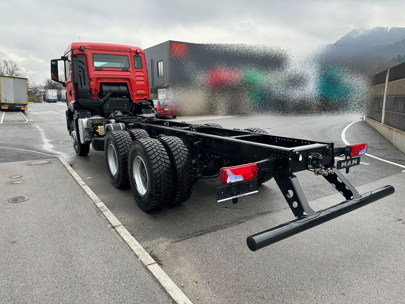 MAN TGS 33.400 6X4 BB CH - Kamion-šasija: slika MAN TGS 33.400 6X4 BB CH - Kamion-šasija MAN TGS 33.400 6X4 BB CH - Kamion-šasija: slika MAN TGS 33.400 6X4 BB CH - Kamion-šasija