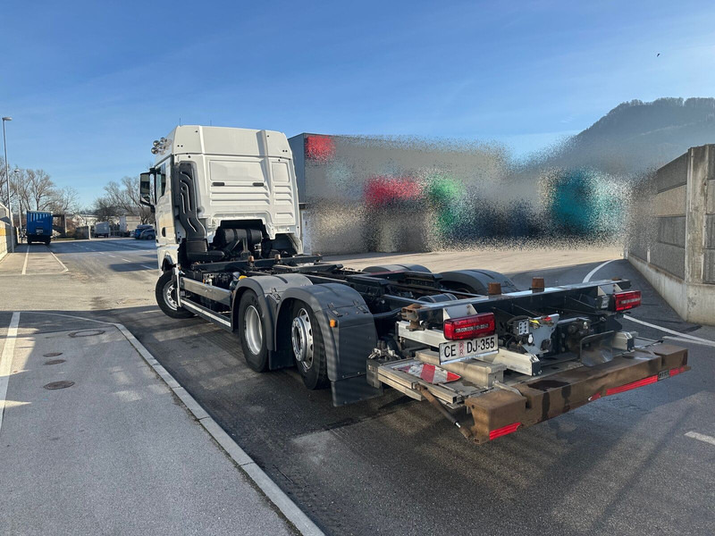 MAN TGX 26.520 6X2-4 LL klima intarder Led - Kamion-šasija: slika MAN TGX 26.520 6X2-4 LL klima intarder Led - Kamion-šasija MAN TGX 26.520 6X2-4 LL klima intarder Led - Kamion-šasija: slika MAN TGX 26.520 6X2-4 LL klima intarder Led - Kamion-šasija