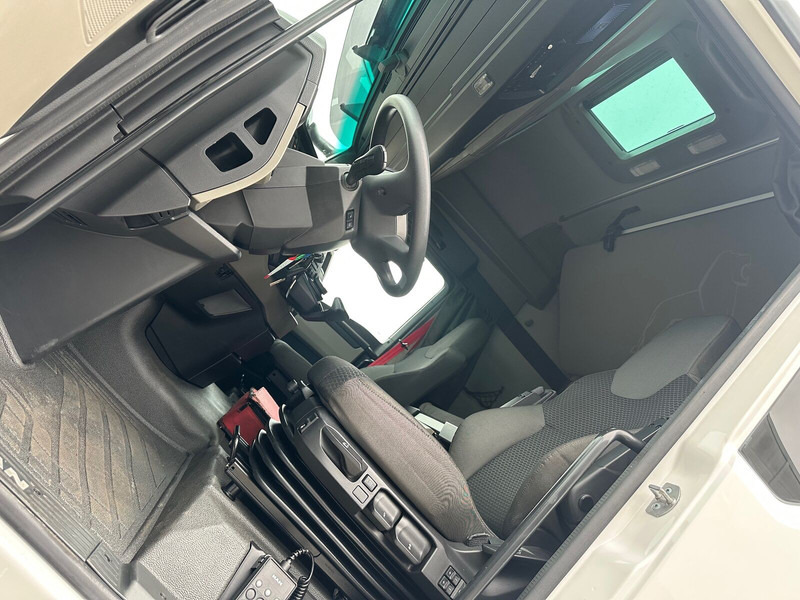 MAN TGX 18.510 4X2 BL SA Klima Intarder Led ACC - Tegljač: slika MAN TGX 18.510 4X2 BL SA Klima Intarder Led ACC - Tegljač MAN TGX 18.510 4X2 BL SA Klima Intarder Led ACC - Tegljač: slika MAN TGX 18.510 4X2 BL SA Klima Intarder Led ACC - Tegljač