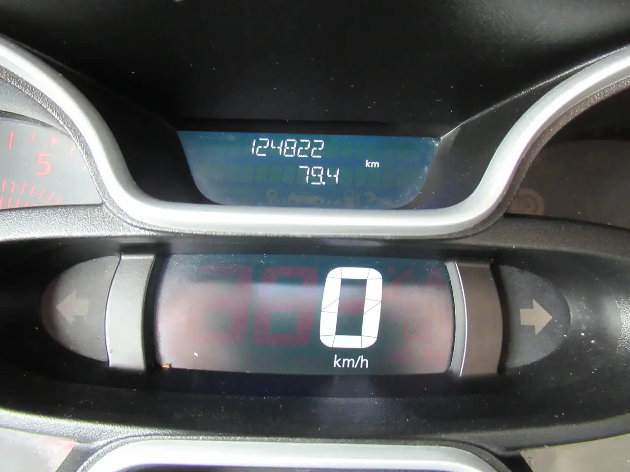 Mali kombi Renault Trafic CLIM AIRCO NAVI 11400€+TVA/BTW: slika Mali kombi Renault Trafic CLIM AIRCO NAVI 11400€+TVA/BTW