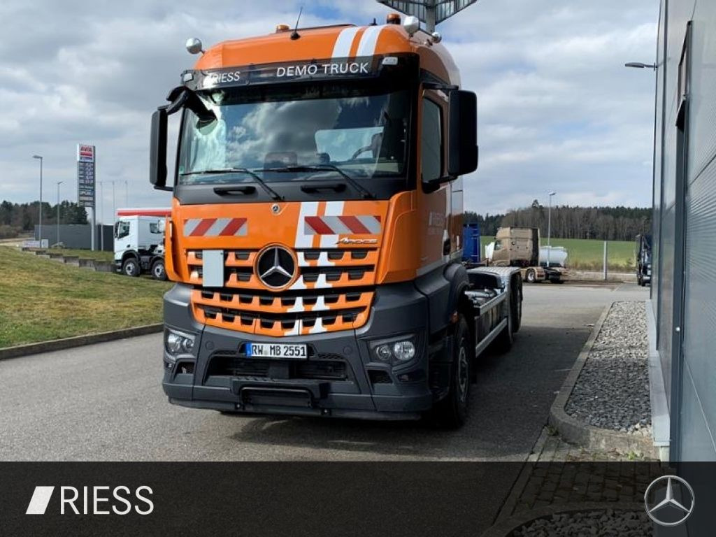 Mercedes-Benz 2551 L Abrollkipper mit HAD, gelenkter liftbarer - Kamion: slika Mercedes-Benz 2551 L Abrollkipper mit HAD, gelenkter liftbarer - Kamion Mercedes-Benz 2551 L Abrollkipper mit HAD, gelenkter liftbarer - Kamion: slika Mercedes-Benz 2551 L Abrollkipper mit HAD, gelenkter liftbarer - Kamion