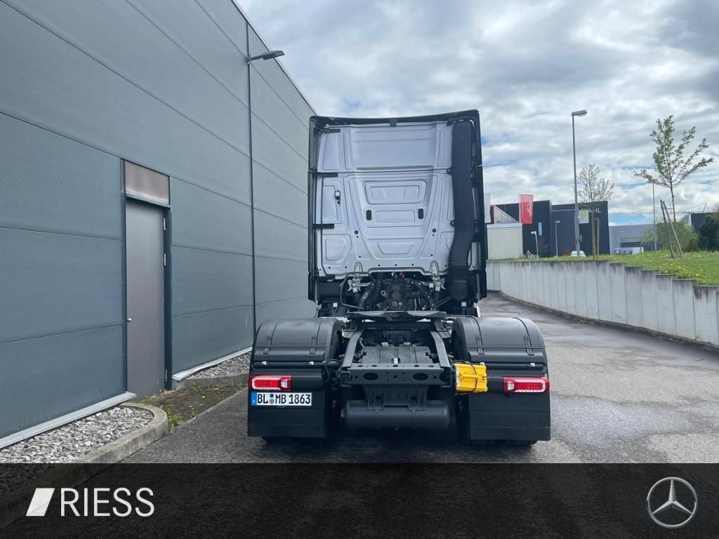 Mercedes-Benz Actros 1863 LS 4x2 - Kamion: slika Mercedes-Benz Actros 1863 LS 4x2 - Kamion Mercedes-Benz Actros 1863 LS 4x2 - Kamion: slika Mercedes-Benz Actros 1863 LS 4x2 - Kamion