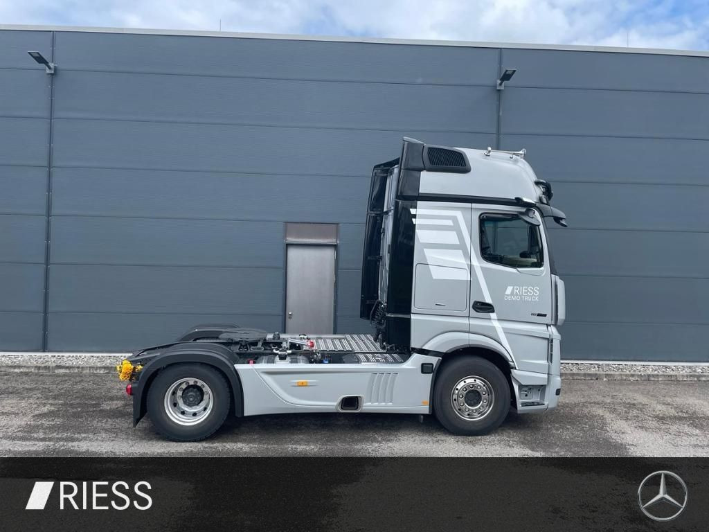 Mercedes-Benz Actros 1863 LS 4x2 - Kamion: slika Mercedes-Benz Actros 1863 LS 4x2 - Kamion Mercedes-Benz Actros 1863 LS 4x2 - Kamion: slika Mercedes-Benz Actros 1863 LS 4x2 - Kamion