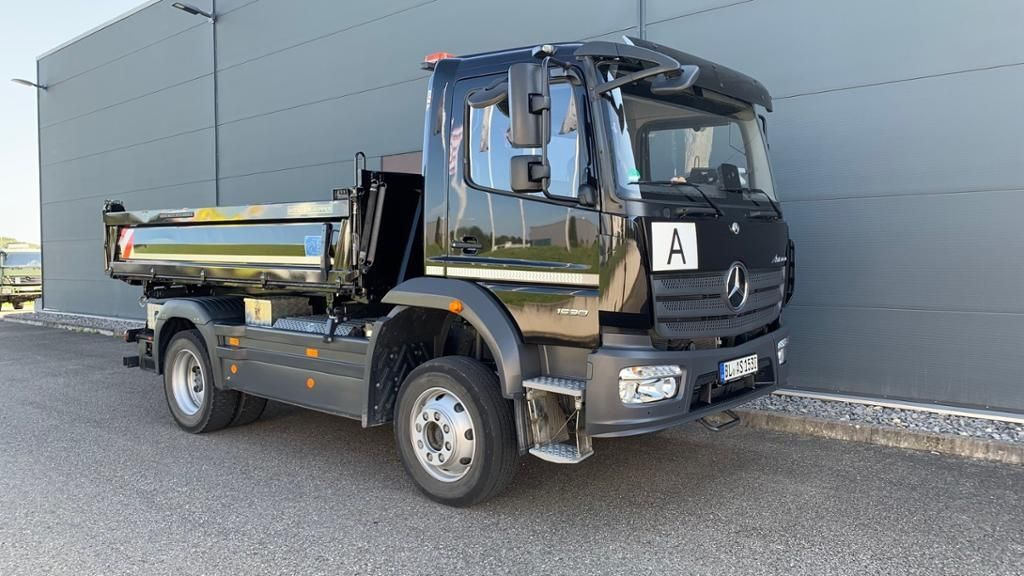 Mercedes-Benz Atego 1530 Allradkipper 4x4 Kam. AUT LED AHK - Kiper: slika Mercedes-Benz Atego 1530 Allradkipper 4x4 Kam. AUT LED AHK - Kiper Mercedes-Benz Atego 1530 Allradkipper 4x4 Kam. AUT LED AHK - Kiper: slika Mercedes-Benz Atego 1530 Allradkipper 4x4 Kam. AUT LED AHK - Kiper